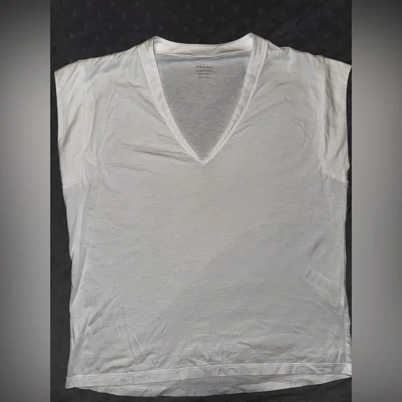 FRAME "Le Mid Rise" V-neck Tee - Picture 4 of 6